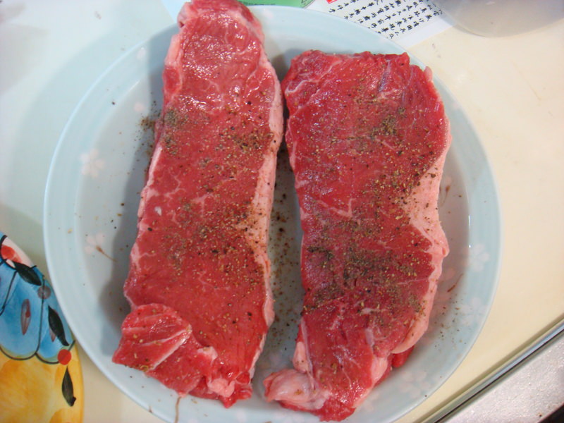 我的廚房新寵兒~氣炸鍋 您也可以很有氣質的煎牛排 - 第14張圖 我的廚房新寵兒~氣炸鍋 您也可以很有氣質的煎牛排