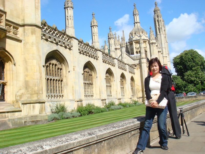 2009.5 英國愛丁堡、湖區彼得兔、史前巨石群九日遊 (上) - 第22張圖 DSC02509--國王學院內院.JPG - 2009.5 英國9日遊