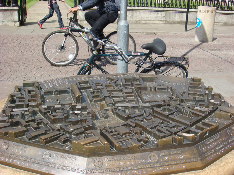 2009.5 英國愛丁堡、湖區彼得兔、史前巨石群九日遊 (上) - 第30張圖 DSC02523點字地圖.JPG - 2009.5 英國9日遊