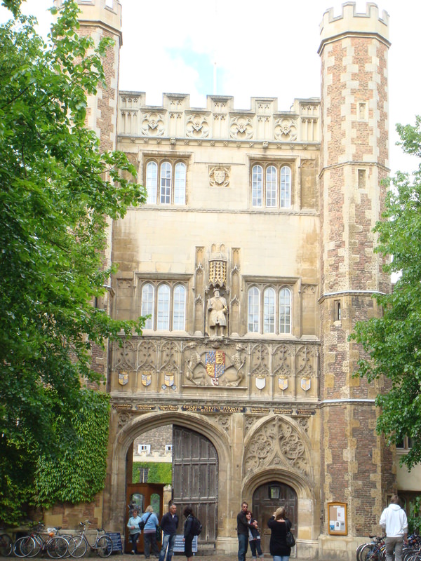 2009.5 英國愛丁堡、湖區彼得兔、史前巨石群九日遊 (上) - 第35張圖 DSC02533-三一學院入口處.JPG - 2009.5 英國9日遊