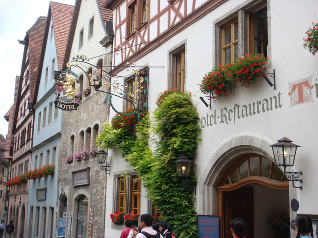 2011.06 德瑞~新天鵝堡.鐵力士山.米其林餐廳 10日遊(上) - 第5張圖 2011.06 德瑞~新天鵝堡.鐵力士山.米其林餐廳 10日遊(上)