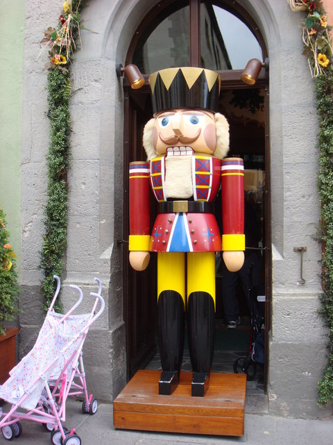 2011.06 德瑞~新天鵝堡.鐵力士山.米其林餐廳 10日遊(上) - 第13張圖 2011.06 德瑞~新天鵝堡.鐵力士山.米其林餐廳 10日遊(上)